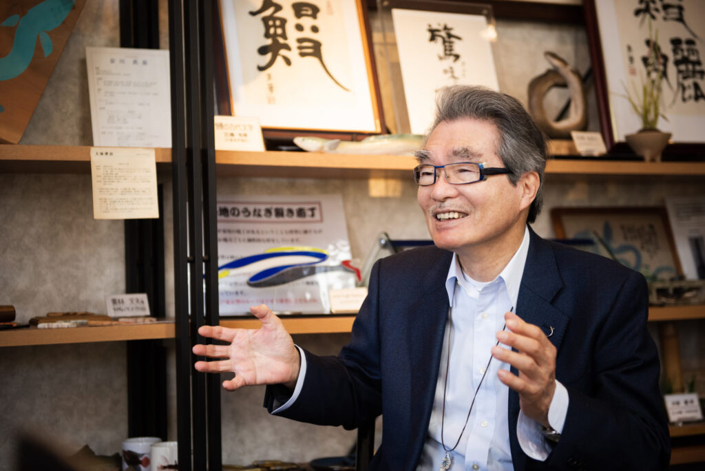 青うなぎの味について語る鰻の研究者である亀井哲夫先生